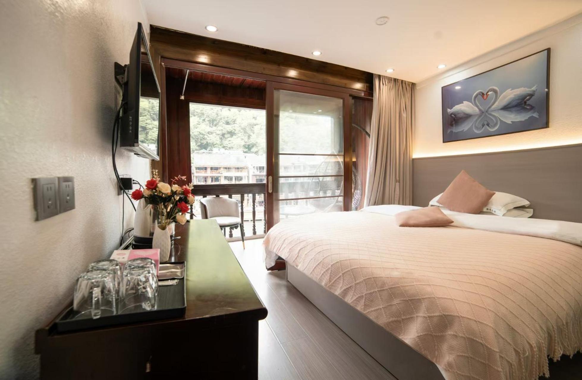 Fenghuang Ancient Town Lazy Cat Riverside Inn Bagian luar foto