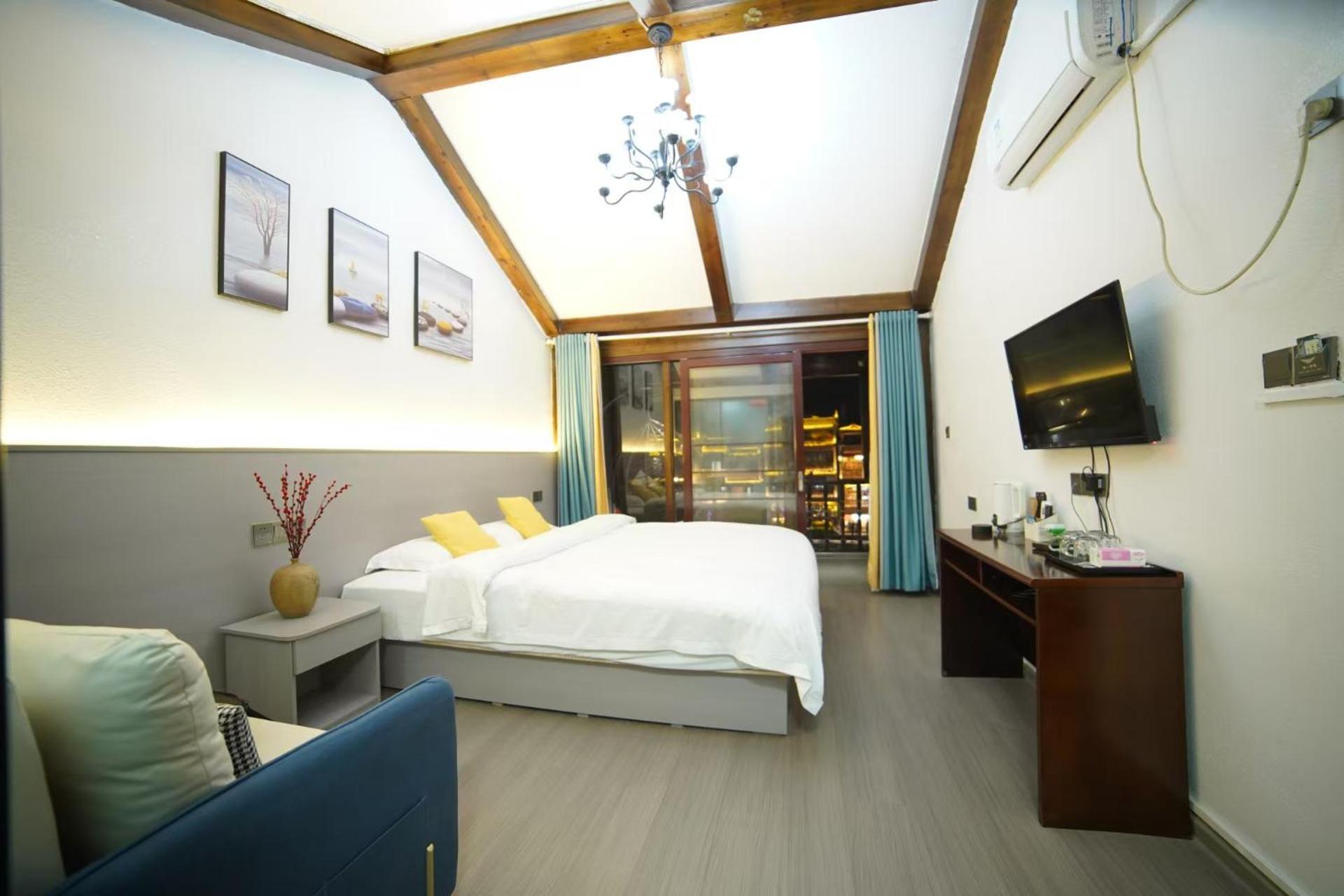 Fenghuang Ancient Town Lazy Cat Riverside Inn Bagian luar foto